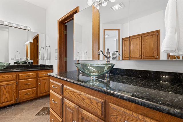 2405 Powderhorn, Edmond, OK 73034