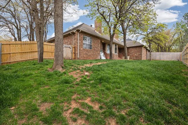 2405 Powderhorn, Edmond, OK 73034