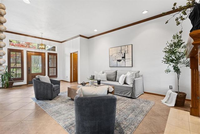 2405 Powderhorn, Edmond, OK 73034