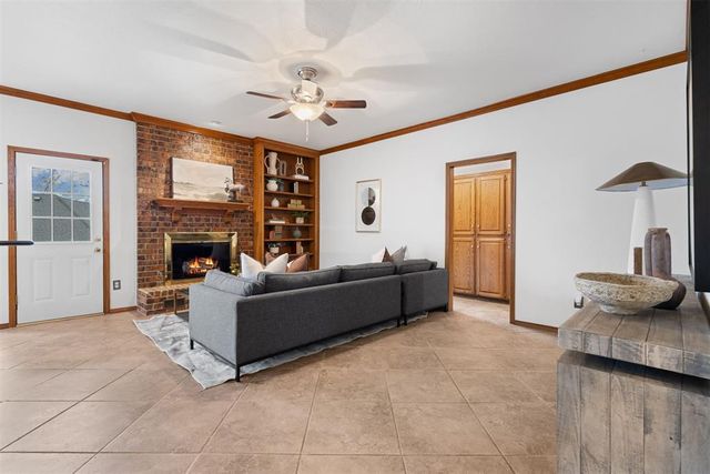 2405 Powderhorn, Edmond, OK 73034