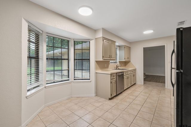 3619 Leaning Oaks, Flint, TX 75762