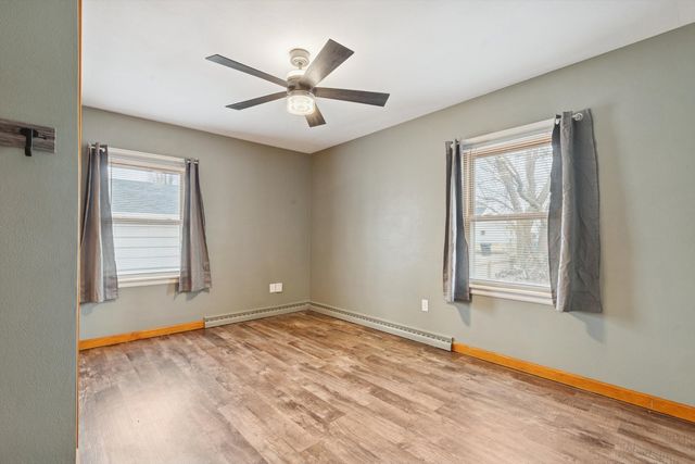 2047 32ND Street, Rock Island, IL 61201