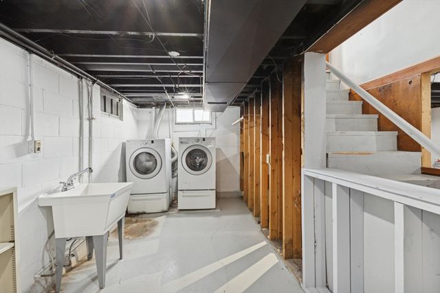 2047 32ND Street, Rock Island, IL 61201