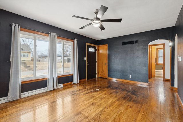 2047 32ND Street, Rock Island, IL 61201