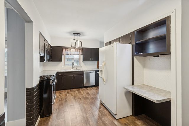 2047 32ND Street, Rock Island, IL 61201