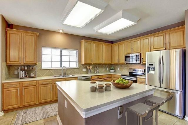 408 Island Oak DR, Austin, TX 78748