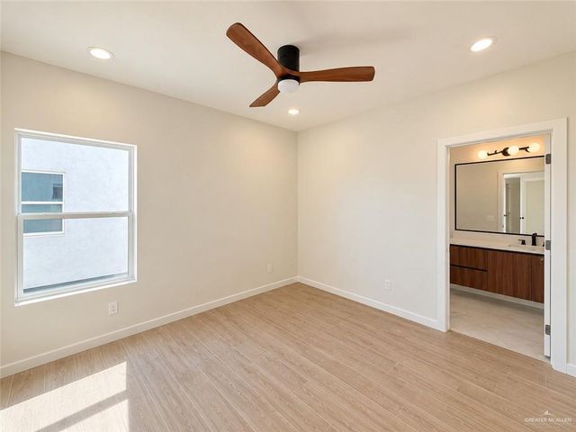 9407 Providence Avenue H, Mcallen, TX 78504