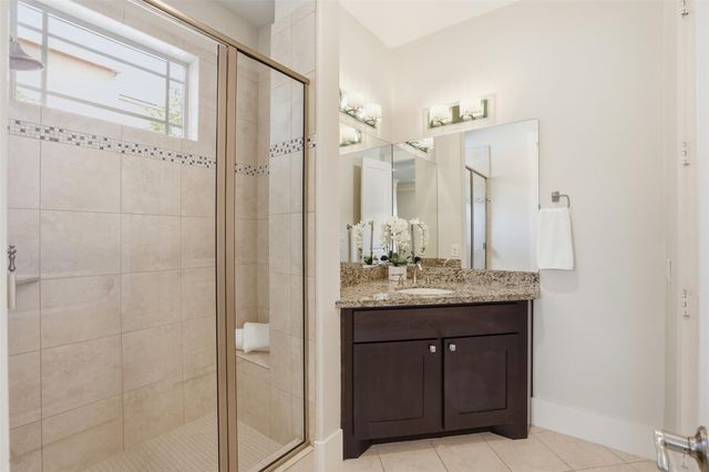 542 Oxford Street, Houston, TX 77007