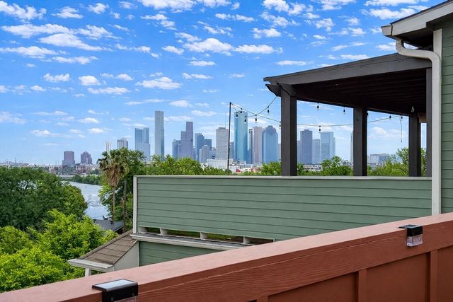 542 Oxford Street, Houston, TX 77007