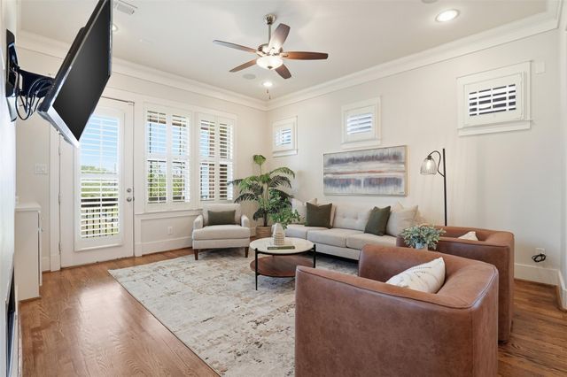 542 Oxford Street, Houston, TX 77007