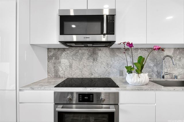 987 Queen Street 2616, Honolulu, HI 96814