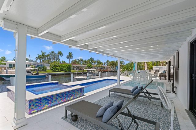 160 SE 12th Court, Pompano Beach, FL 33060