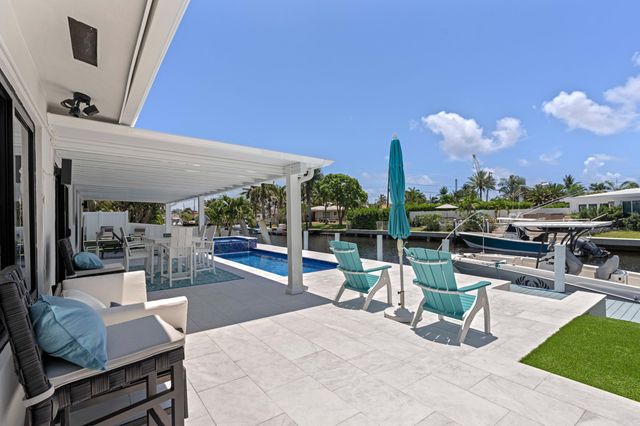 160 SE 12th Court, Pompano Beach, FL 33060