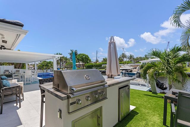 160 SE 12th Court, Pompano Beach, FL 33060