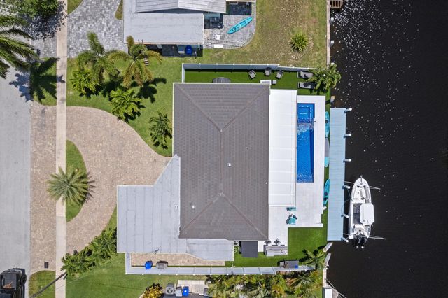 160 SE 12th Court, Pompano Beach, FL 33060