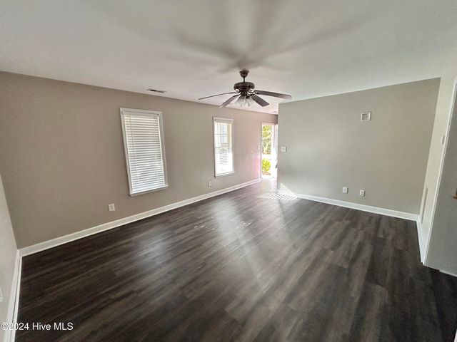 106 Blueberry Fields Road, Maple Hill, NC 28454