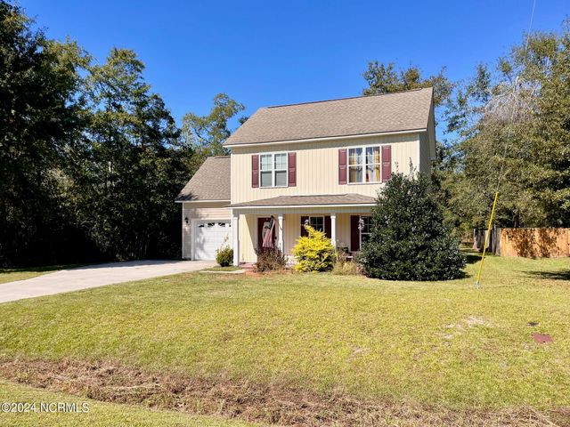 106 Blueberry Fields Road, Maple Hill, NC 28454