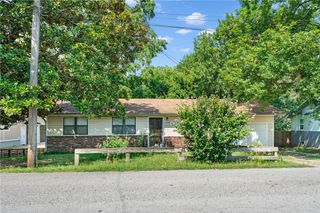 1119 S Ellis Avenue, Fayetteville, AR 72701