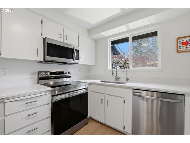 13583 Sw 64TH Ave, Portland, OR 97219