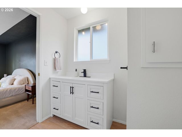 13583 Sw 64TH Ave, Portland, OR 97219