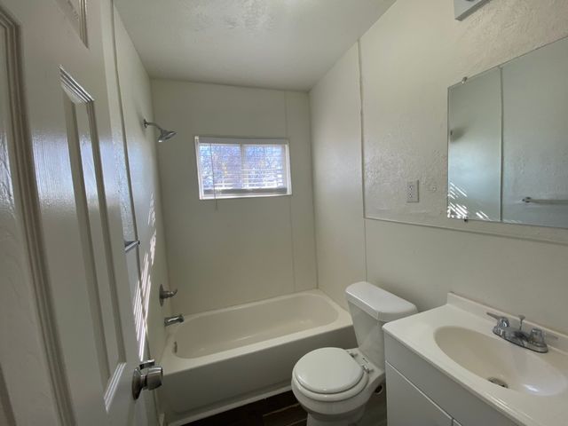 2212 Lea Crest Drive, Dallas, TX 75216
