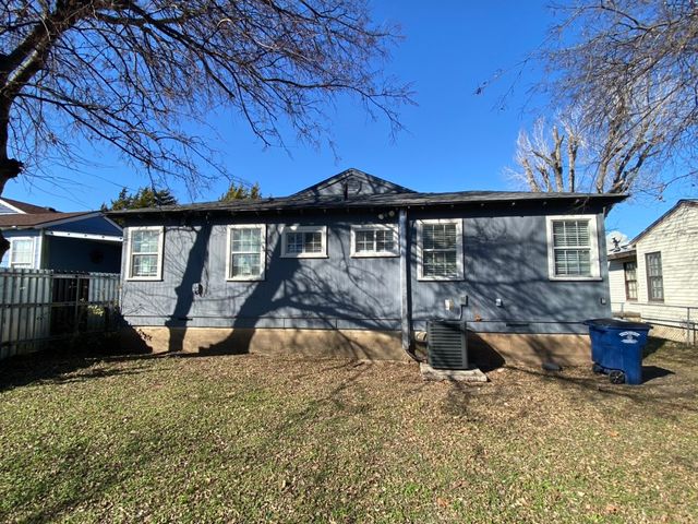 2212 Lea Crest Drive, Dallas, TX 75216