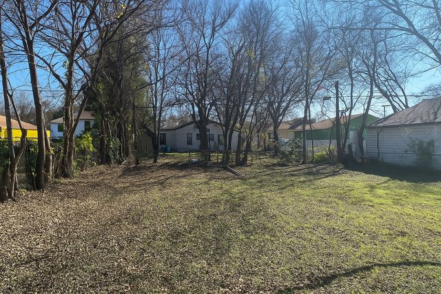 2212 Lea Crest Drive, Dallas, TX 75216