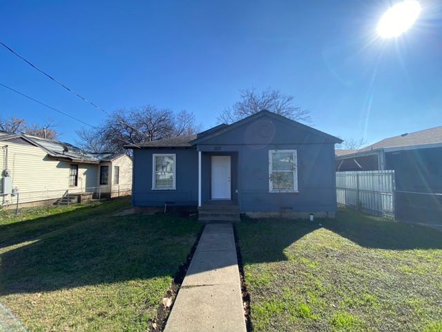 2212 Lea Crest Drive, Dallas, TX 75216