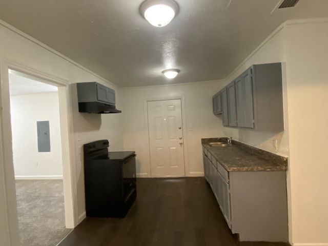 2212 Lea Crest Drive, Dallas, TX 75216