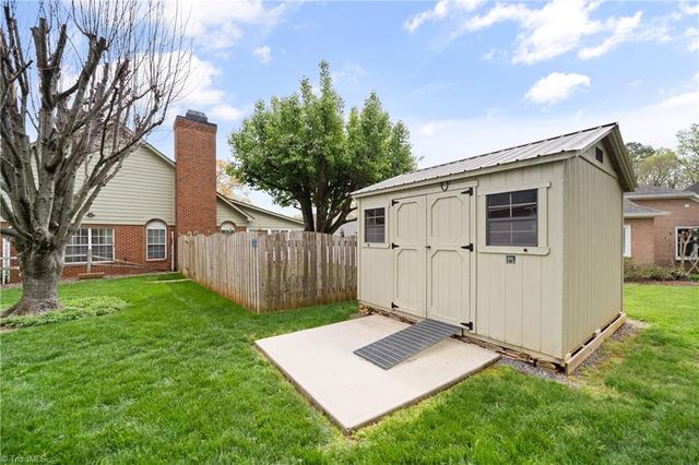 2912 Windmere Court, Winston-salem, NC 27103