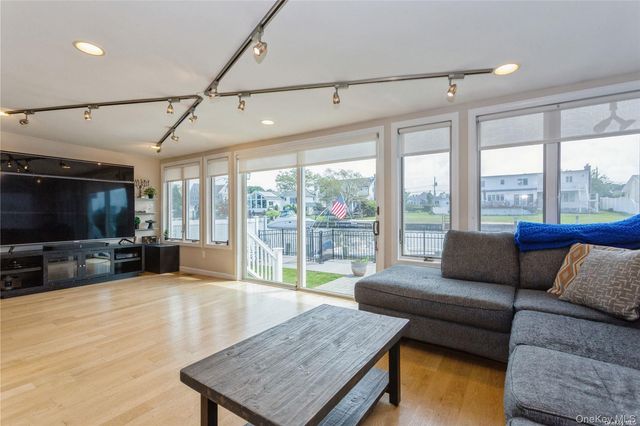 29 Seabreeze Road, Massapequa, NY 11758
