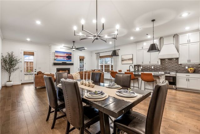 6201 SW Beacon Street, Bentonville, AR 72713