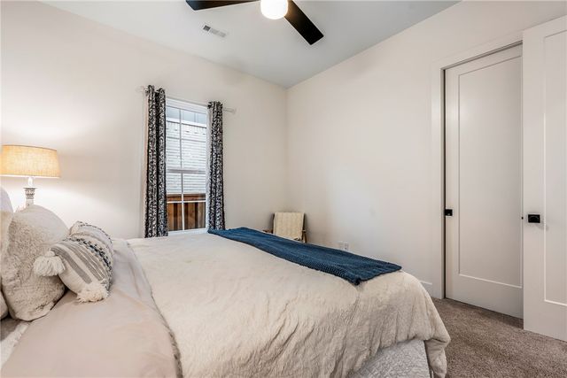 6201 SW Beacon Street, Bentonville, AR 72713