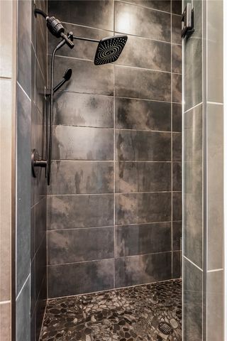 6201 SW Beacon Street, Bentonville, AR 72713