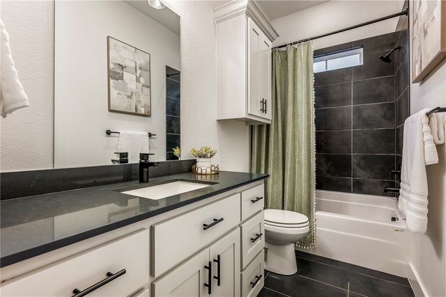 6201 SW Beacon Street, Bentonville, AR 72713