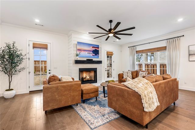 6201 SW Beacon Street, Bentonville, AR 72713