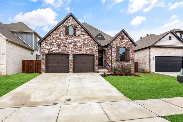 6201 SW Beacon Street, Bentonville, AR 72713
