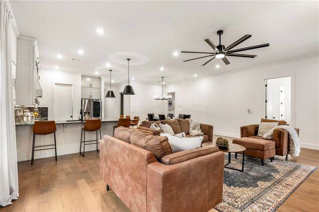 6201 SW Beacon Street, Bentonville, AR 72713