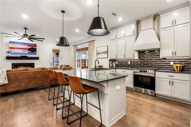 6201 SW Beacon Street, Bentonville, AR 72713