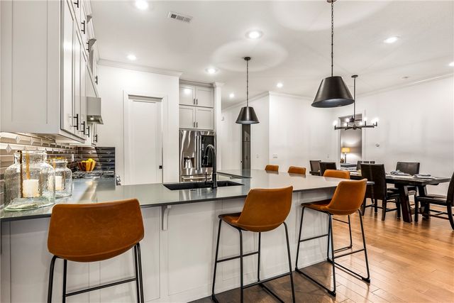 6201 SW Beacon Street, Bentonville, AR 72713