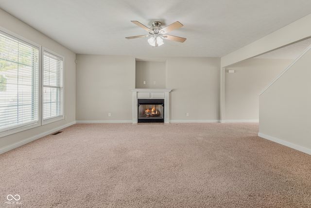 2296 Berkshire Place N, Columbus, IN 47203