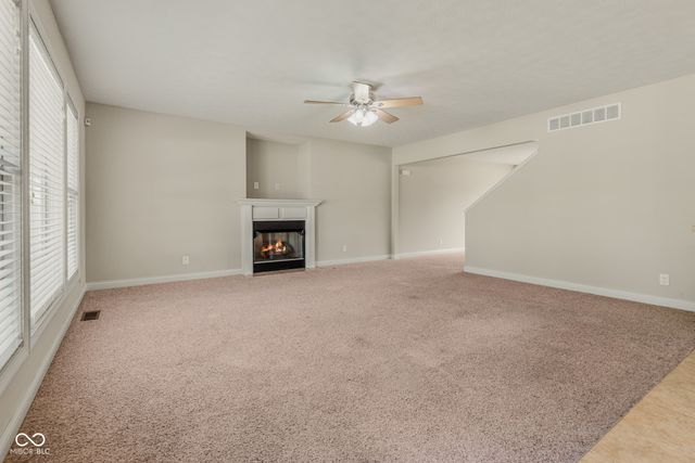 2296 Berkshire Place N, Columbus, IN 47203