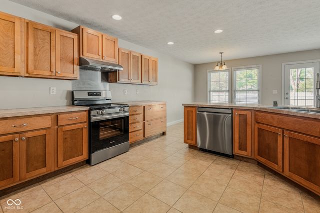 2296 Berkshire Place N, Columbus, IN 47203