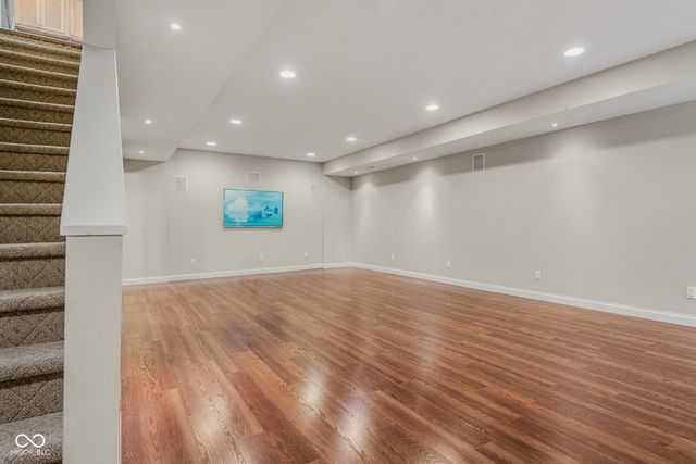 2296 Berkshire Place N, Columbus, IN 47203