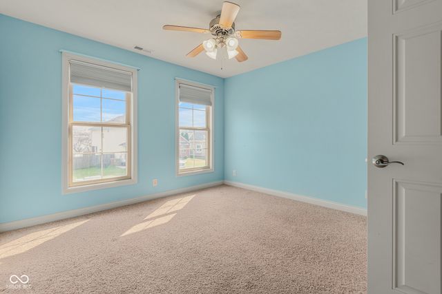 2296 Berkshire Place N, Columbus, IN 47203