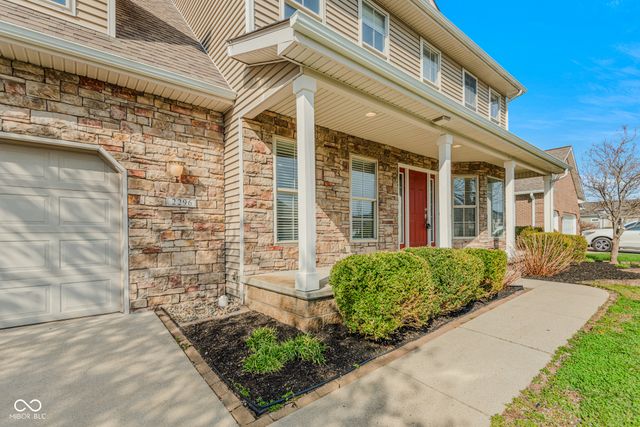 2296 Berkshire Place N, Columbus, IN 47203