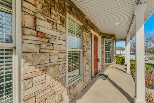 2296 Berkshire Place N, Columbus, IN 47203