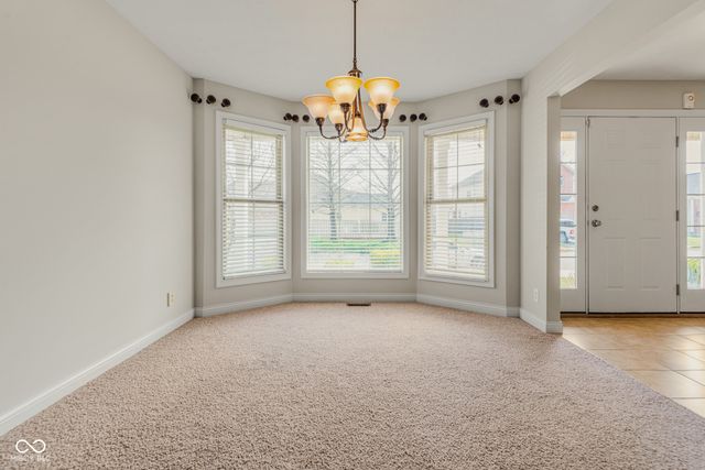 2296 Berkshire Place N, Columbus, IN 47203