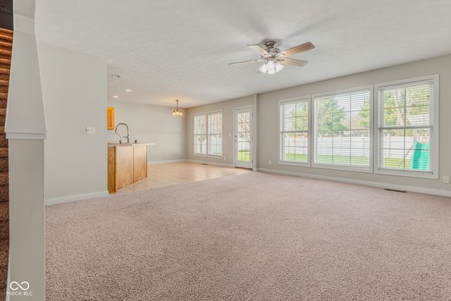 2296 Berkshire Place N, Columbus, IN 47203