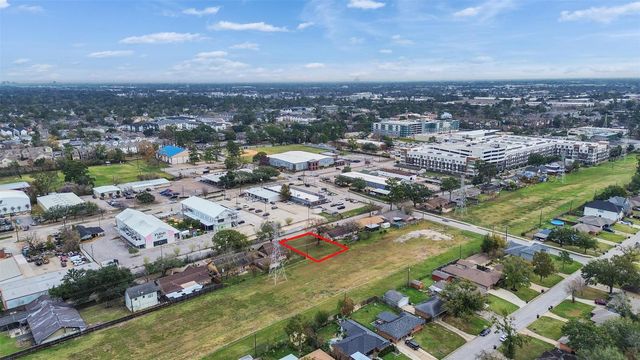 1115 Gardendale Drive, Houston, TX 77018